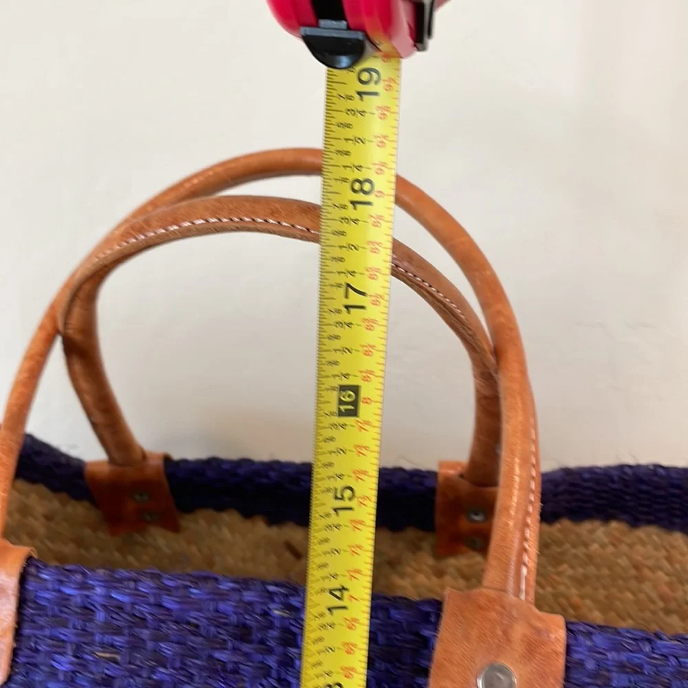 Fun casual purple, straw tote. - Picture 7 of 7
